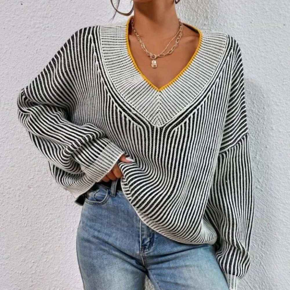 stripe Pattern Knit Sweater Top - Picture 4 of 6